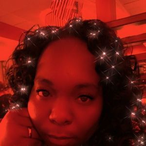 Meet your Posher, Naya